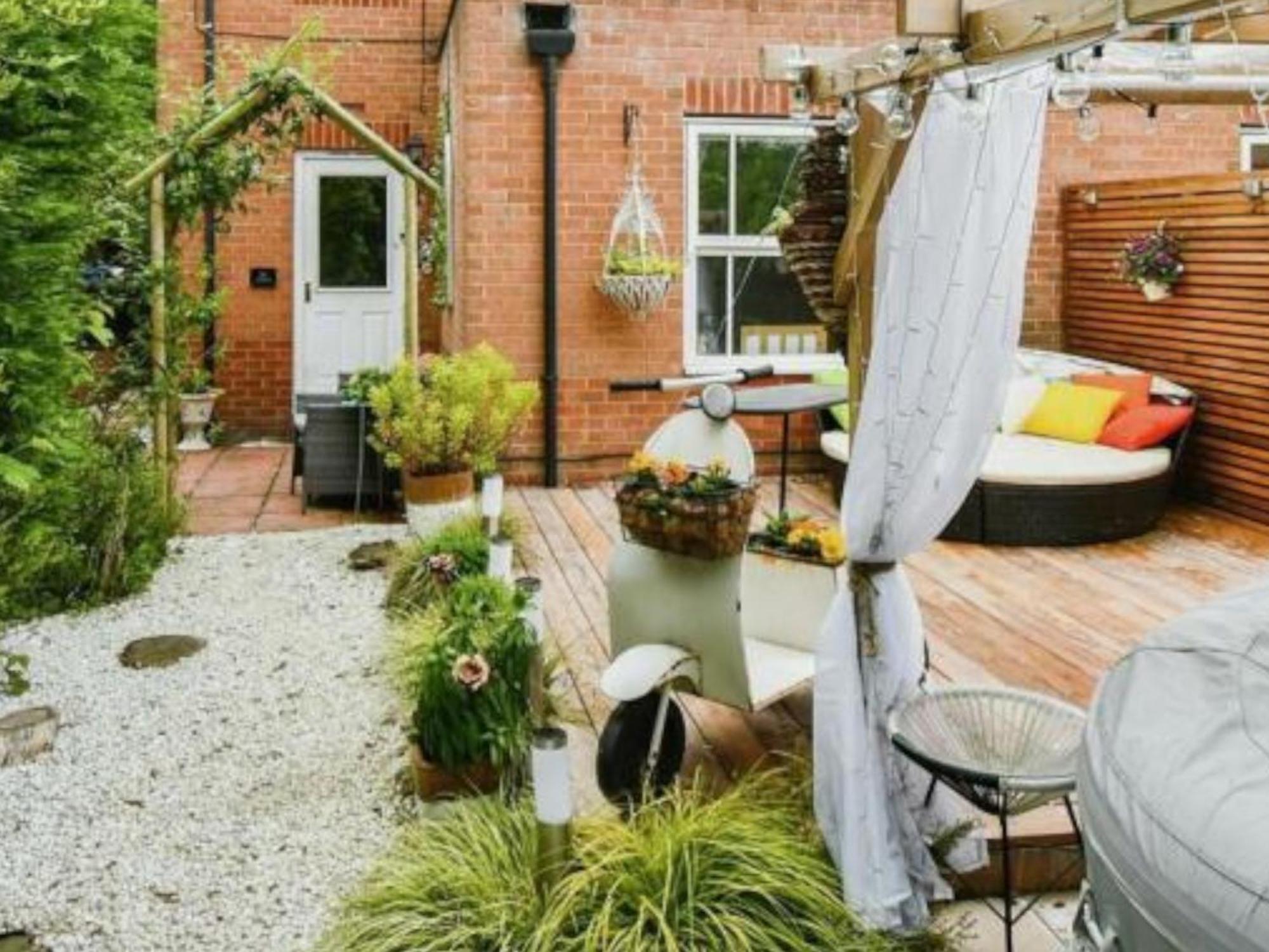 Cosy Garden Flat, Private Hot Tub & Four Poster Bed Apartment York Ngoại thất bức ảnh
